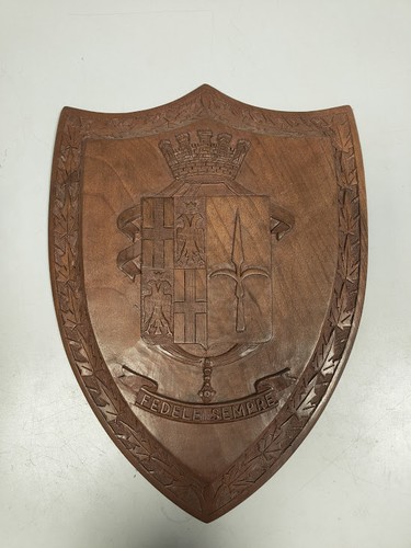 Crest legno intagliato - crest,