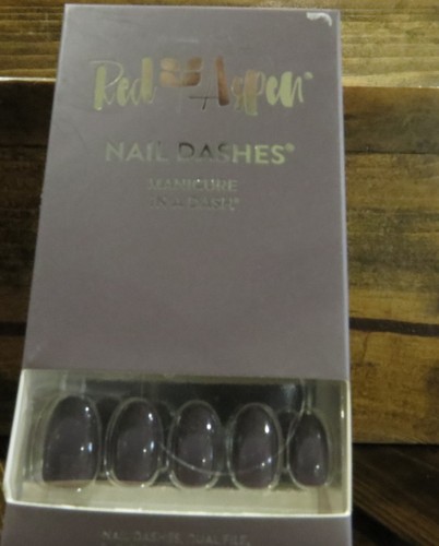 Red aspen nail dashes moody - dashes,