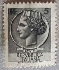 Raro francobollo da 5 Lire della Repubblica Italiana serie Siracusana. Anno 1968