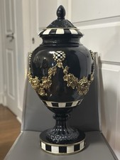 Urna piedistallo nero floreale