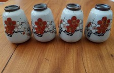 Set di 4 piccoli vasi