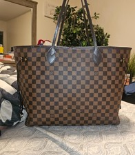 Louis Vuitton Neverfull Tote