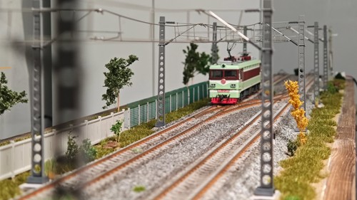 Modellino treno ferroviario