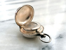 SOVEREIGN CASE / PORTA-SOVRANA INGLESE EDOARDIANO IN ALPACCA, 1900 PERFETTO.