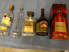 Lotto Bottiglie/scatola alcolici/acqua vuote 
