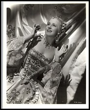 Hollywood Beauty NORMA SHEARER