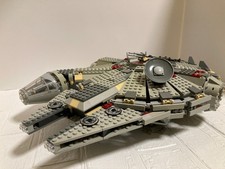 Lego Star Wars 4504 Millennium Falcon quasi completo dal Giappone