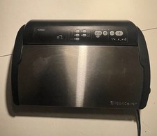 Foodsaver vacuum bag sealer
