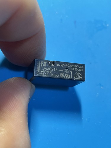 2pezzi f3aa024e relay relè - 2pezzi,