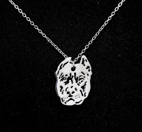 Collana con ciondolo - a, forma