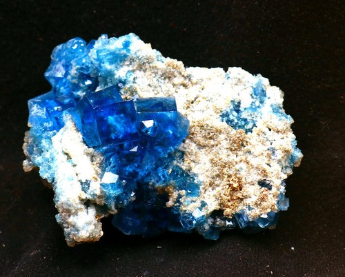 111g esemplare minerale pirite