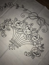 Tendina Pezzo Unico Ricamo di Rose su Cesto Fatto a Mano Filo Nero