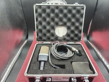AKG C214 Microfono