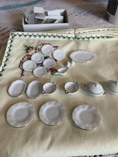 Antico servizio da pranzo in