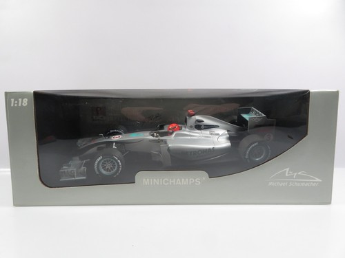 Minichamps 150100073 - 1:18,