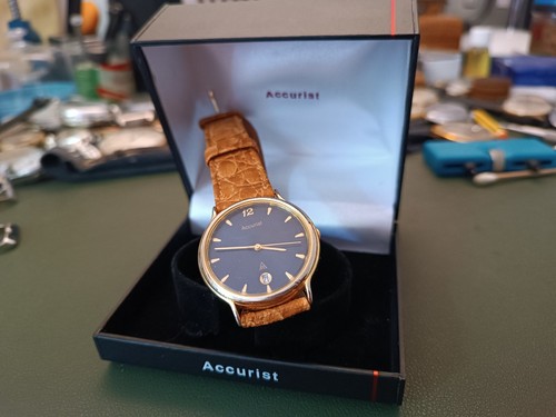 Accurist cal gold tone - 12,