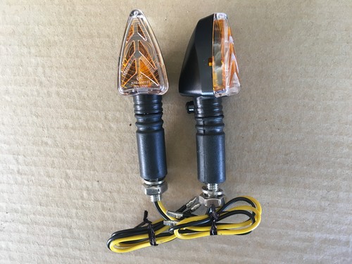 Frecce lampada nere 9x3 cm - a,