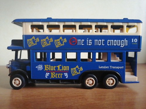 Autobus vintage giocattolo - autobus,