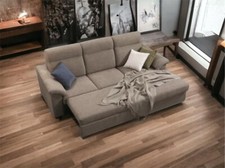 Divano di tappezzeria con