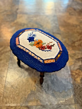 Poggiapiedi vintage anni 60 lana punto ago ricamato a mano Cottagecore retrò floreale