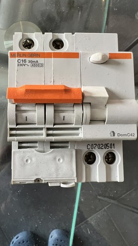 Interruttore magnetotermico