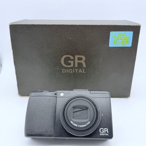 Fotocamera digitale compatta