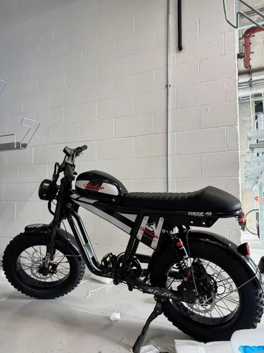 Bicicletta mountain bike - bicicletta,