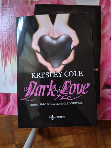 Dark love kresley - dark,