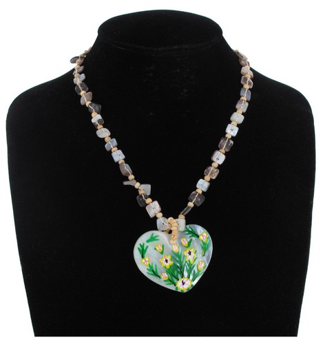 Collana con ciondolo