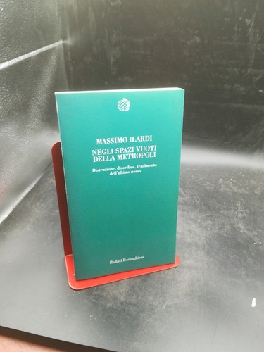 Negli spazi vuoti - , della