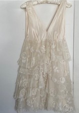 Abito Alice + Olivia avorio seta scollo a V raro cocktail, bellissimo usato in ottime condizioni