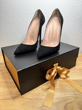 Identita Isabelle tacchi a