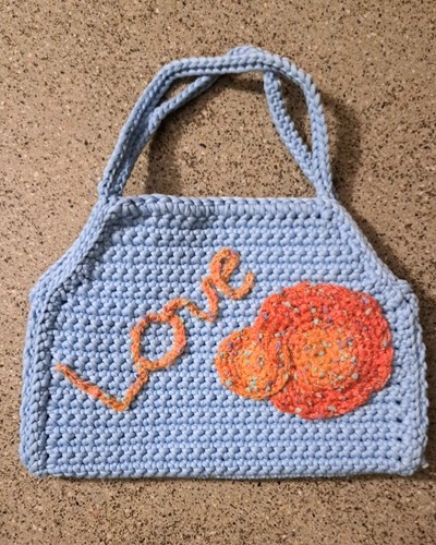 Borsa realizzata interamente - , a
