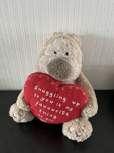 Peluche tedmund ted che - che, tiene