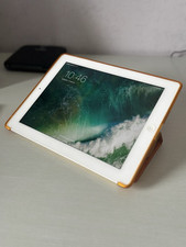 Apple iPad  4 Gen 9.7" 16gb  Wi-Fi + Cellular