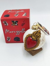 Pallina di natale bianca con cuore di Gesu' rosso in ceramica fatto a mano | MAR