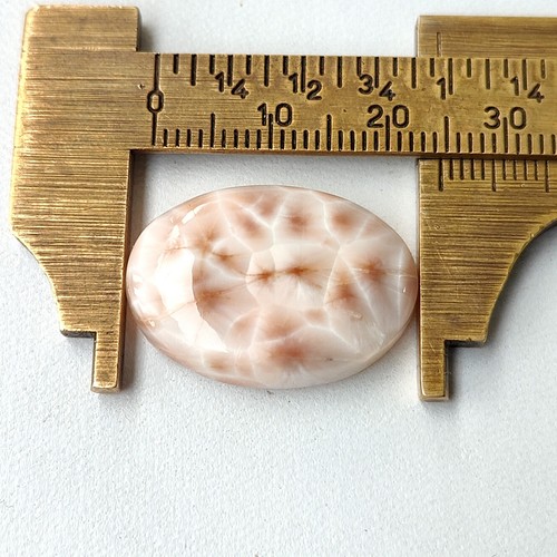 Thomsonite naturale rosa