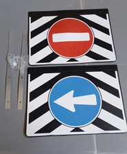 Coppia paraspruzzi 40x30pvc cm lisci con freccia e disco con staffe di fissaggio