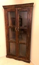 Vetrinetta etnica ad angolo