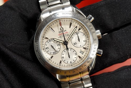Omega 40mm speedmaster data - omega,