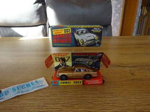 Corgi 261 james bond aston - corgi,