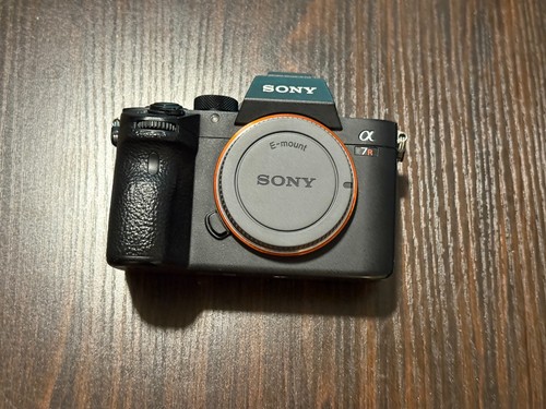 Sony alpha iii 4 - alpha, 7r