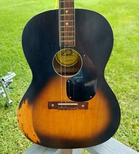 Chitarra acustica Sunburst