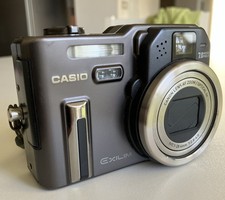 Casio Exilim Pro Ex- P700