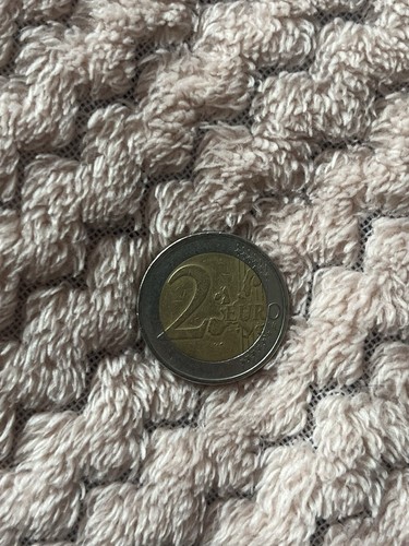Moneta euro rara con dietro - euro,