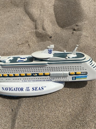 Navigator the sea official - the,