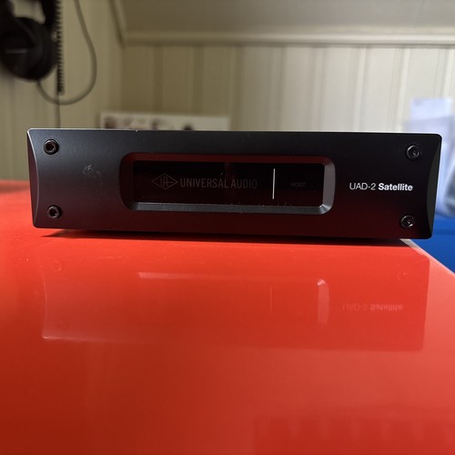 Universal audio uad - universal, uad-2