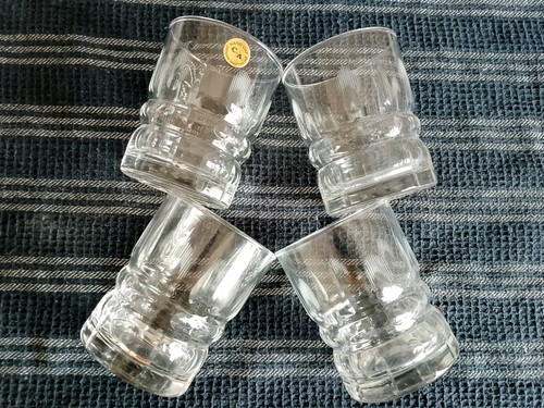 Set bicchieri in - set,