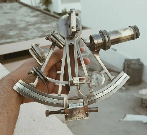 Strumento astrolabio nautico
