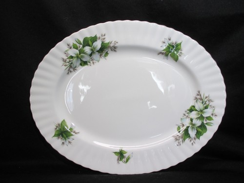 Royal albert trillium oval - trillium,